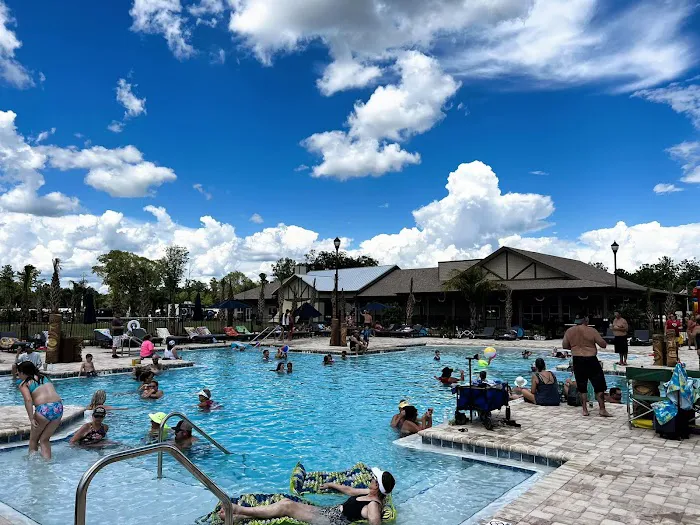 Island Oaks RV Resort Picture 5