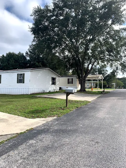 Golden Hills Mobile Home Park Picture 9