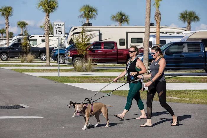 Champions Run Luxury RV Resort Picture 9