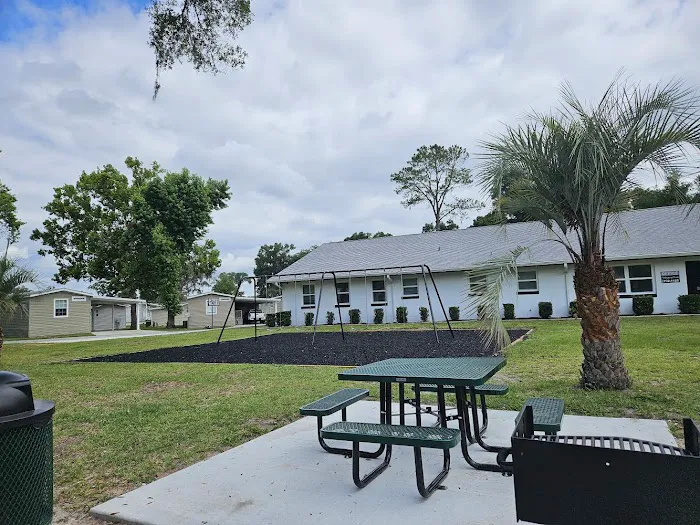 Village Of Ocala East Mobile Home Park Picture 3