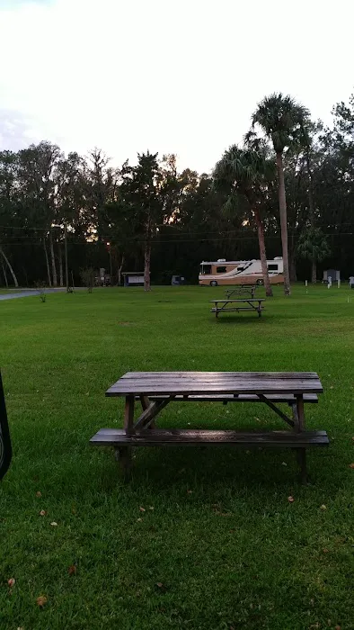 Wandering Oaks RV Park Picture 9