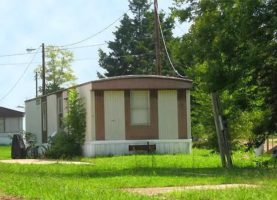 University Hills Mobile Home Park Picture 4