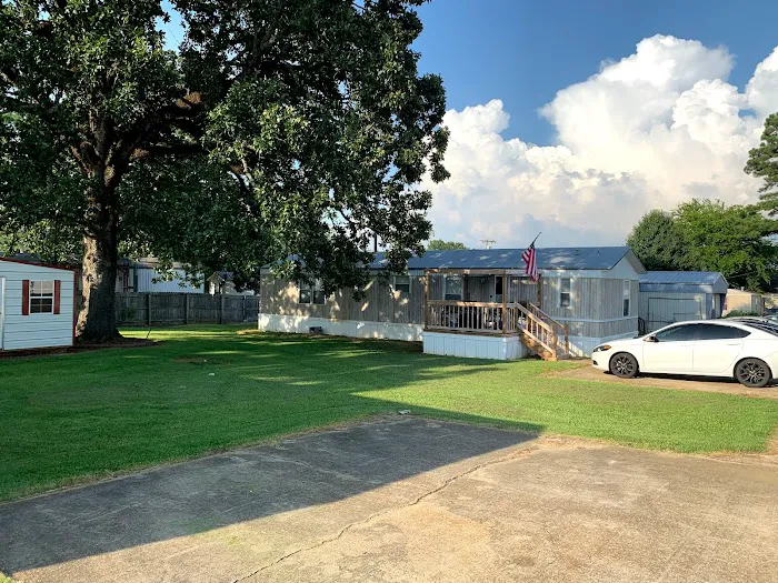 Bulldog Mobile Home & RV Park LLC Picture 4