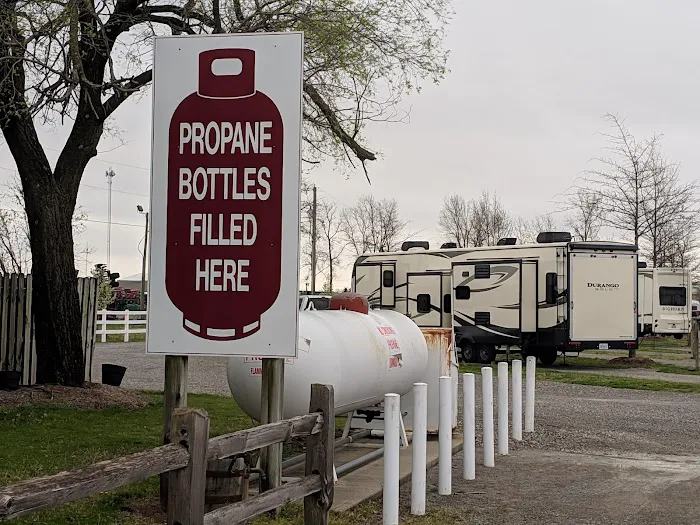 Hinton Park Inc RV Park Picture 9