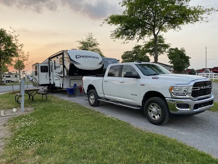 Hinton Park Inc RV Park Picture 4