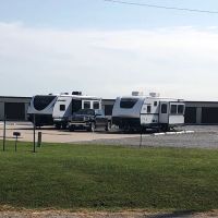 Corner Storage & RV Hook-Ups, 2 RV Locations ico