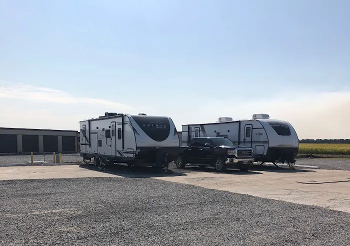 Corner Storage & RV Hook-Ups, 2 RV Locations Picture 2