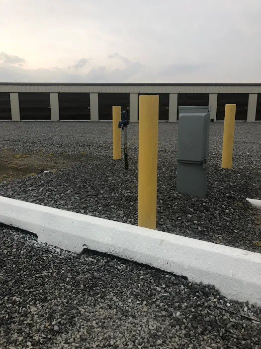 Corner Storage & RV Hook-Ups, 2 RV Locations Picture 9