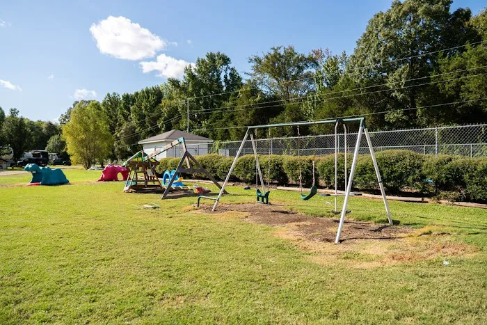 Memphis South RV Park & Campground Picture 9