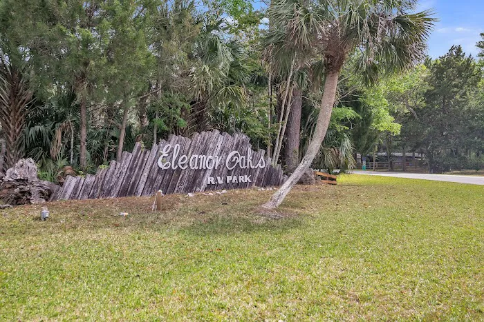 Eleanor Oaks RV Park Picture 5