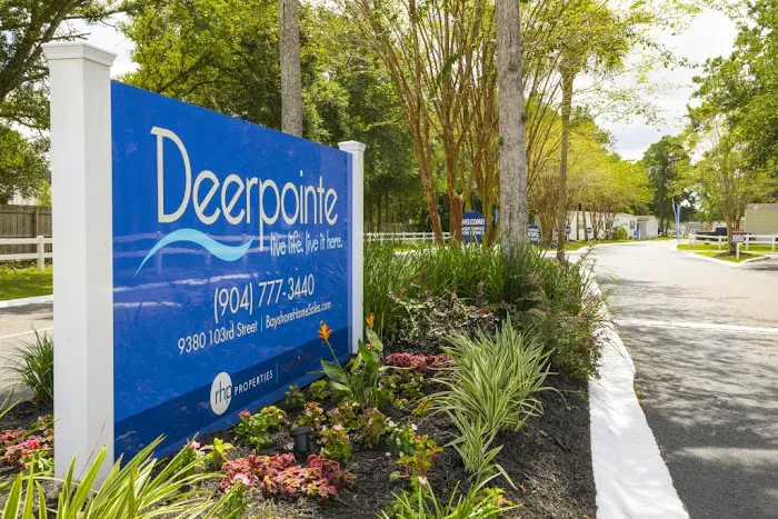 Deerpointe Manufactured Home Community Picture 8