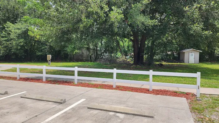 Wards Mobile Home Park Picture 8