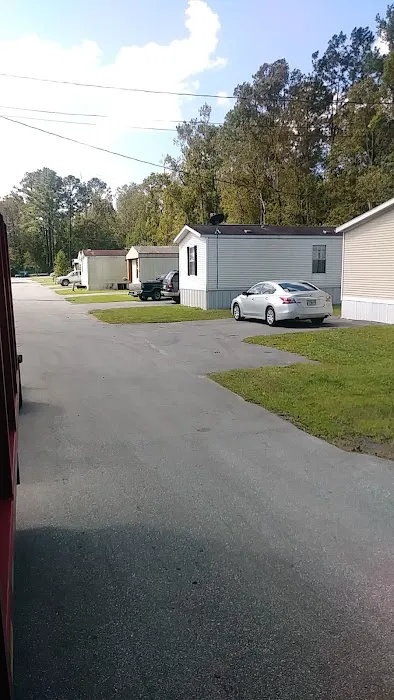 Four Seasons Mobile Home Park Picture 2