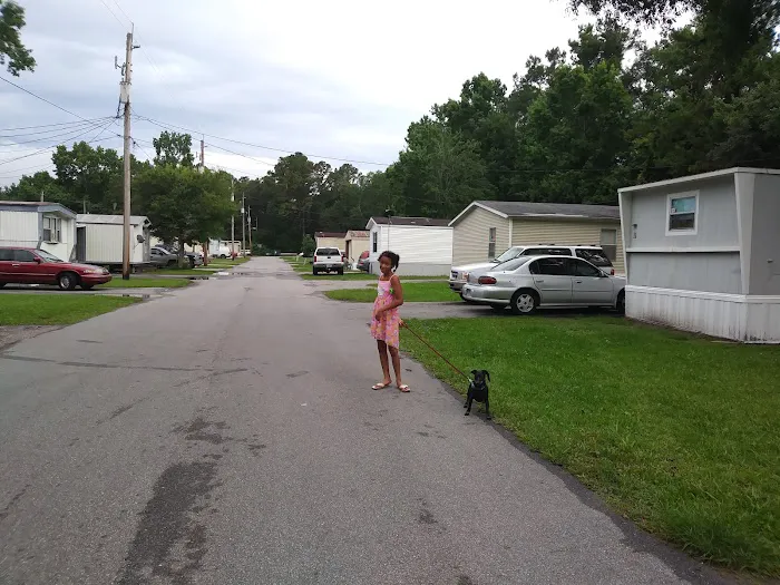 Four Seasons Mobile Home Park Picture 3