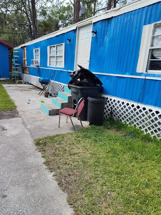 Silver Thunderbird Mobile Home Park Picture 1