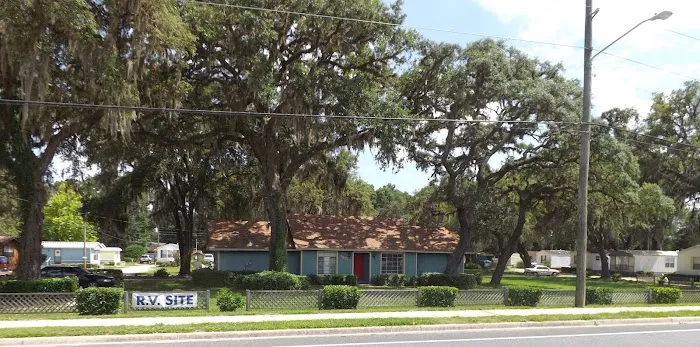 Oaks Landing Mobile Home Park Picture 4