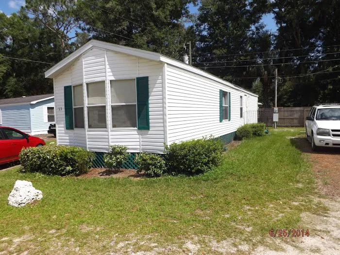 Oaks Landing Mobile Home Park Picture 8
