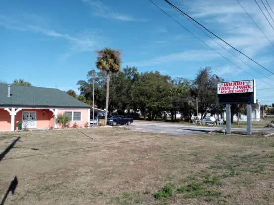 HOLIDAY TRAV-L- PARK Picture 1