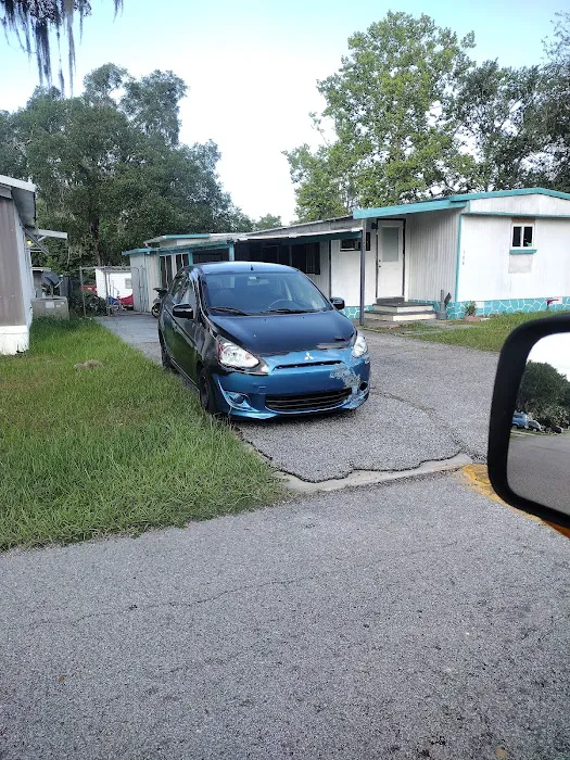 Lindale Mobile Home Park Picture 10