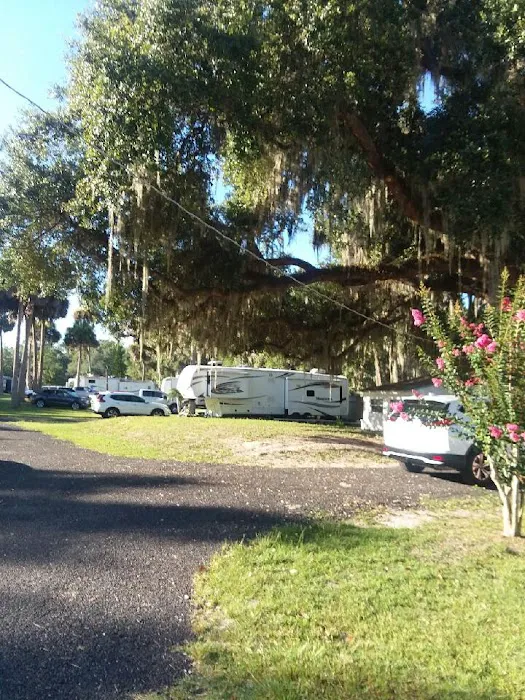 Lynch's Landing RV Park Picture 2
