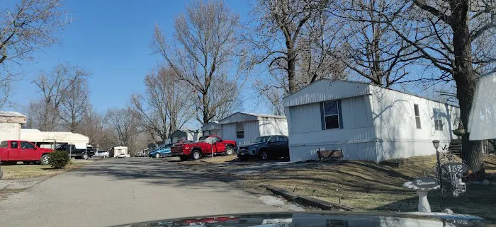 Parkwood Estates Mobile Home Park Picture 1