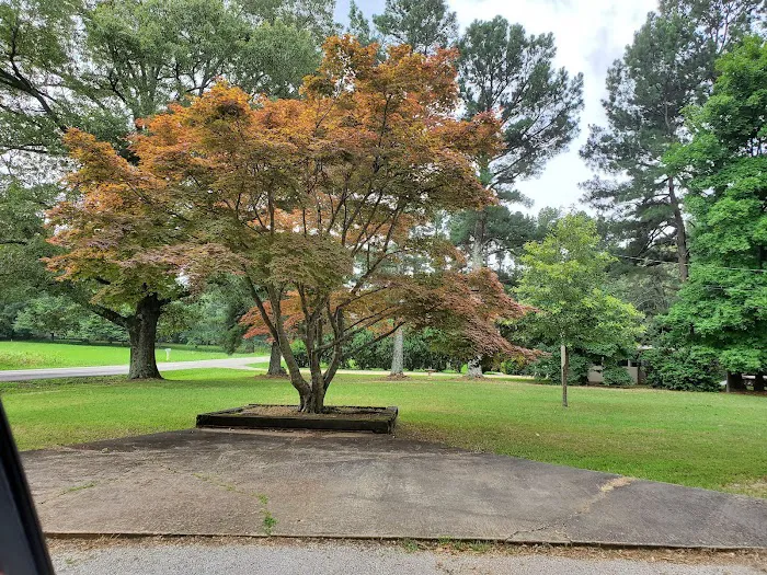 Heritage Hills Mobile Home Pk Picture 3