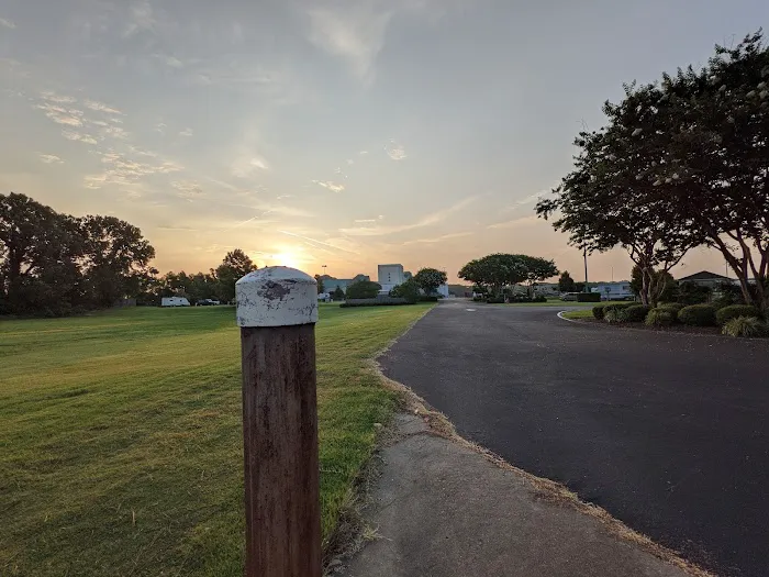 Hollywood Casino RV Park Picture 1