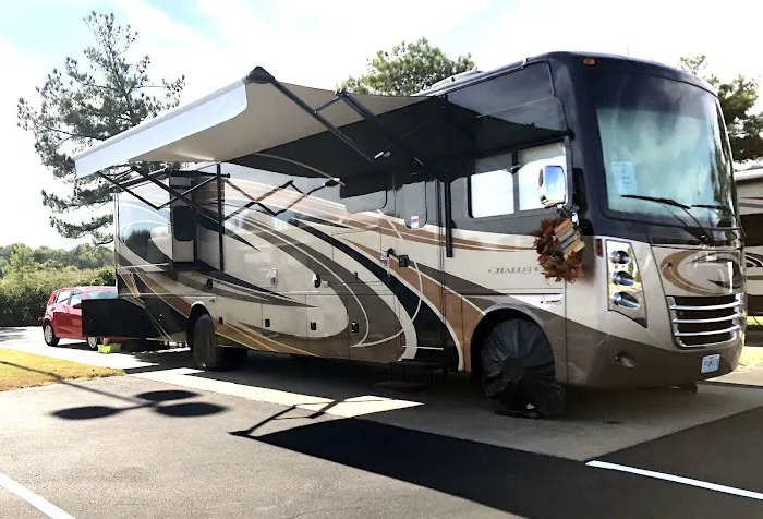 Hollywood Casino RV Park Picture 9