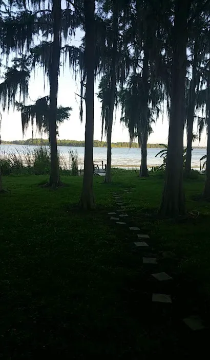 Cannon Oaks Mobile & RV Park Picture 5