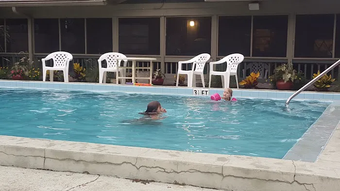 Lake Rousseau RV Resort Picture 3