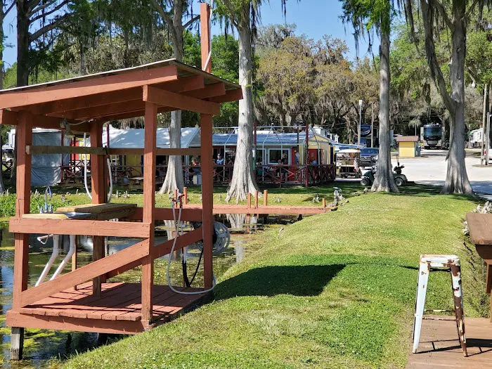 Emerald Cove RV Resort and The Buoy Bar Picture 9