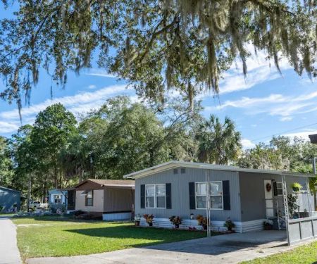 Thunderbird Mobile Home Community