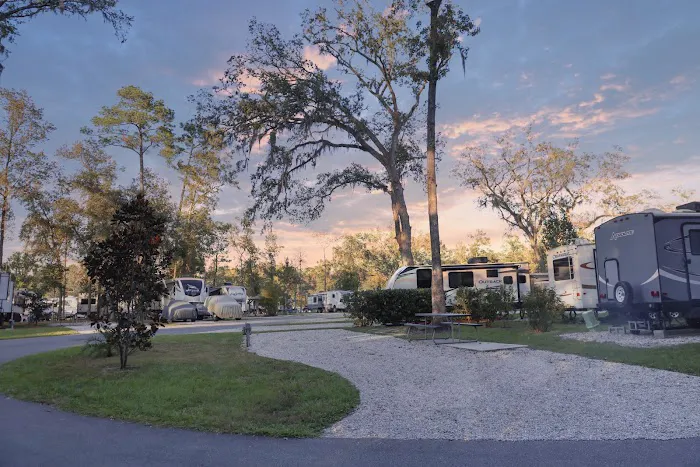 Sunny Oaks RV Park Picture 6