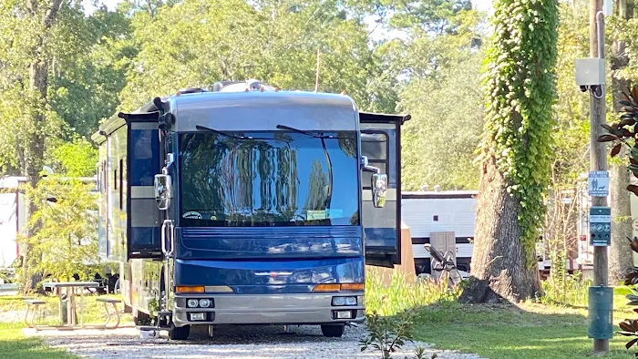 Sunny Oaks RV Park Picture 9