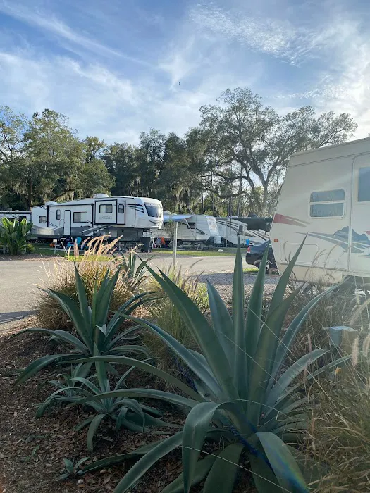 Sunny Oaks RV Park Picture 10