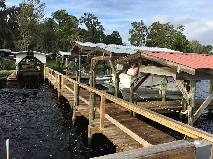 Crescent Lake Waterfront Community Picture 1