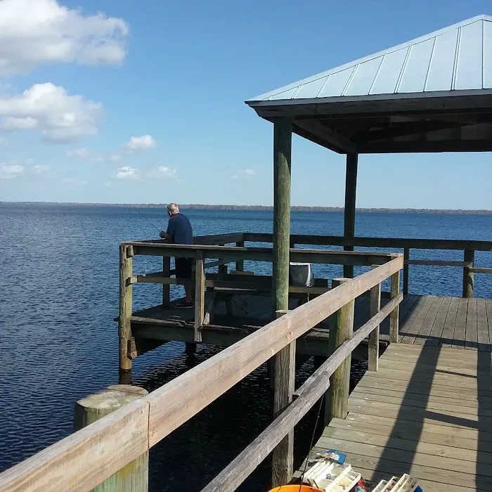 Crescent Lake Waterfront Community Picture 7