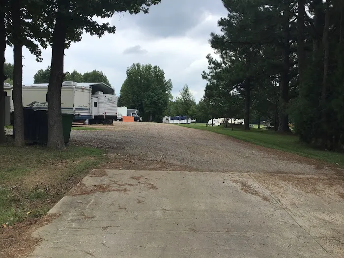 Jonesboro RV Park Picture 4