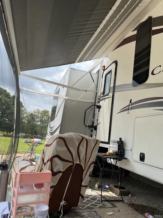 Jonesboro RV Park Picture 8