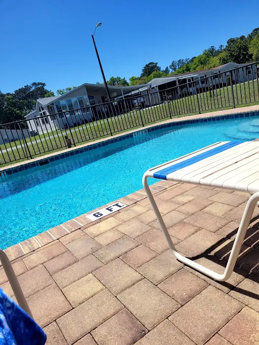 Oak Bend Village Picture 3