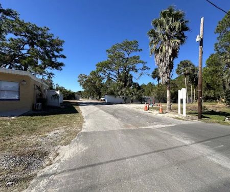 Suncoast MH & RV Resort