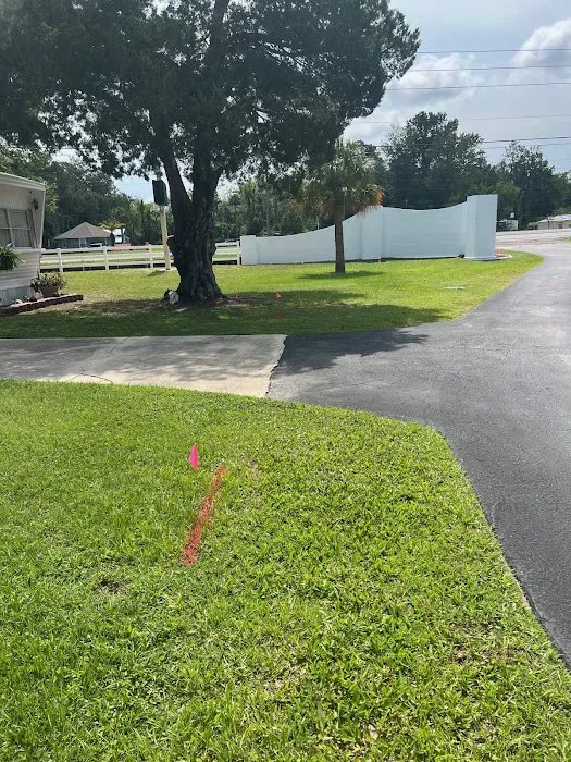 Imperial Gardens Mobile Home Picture 3