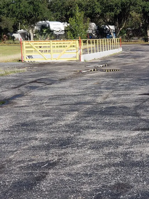 B & B RV Park Picture 6