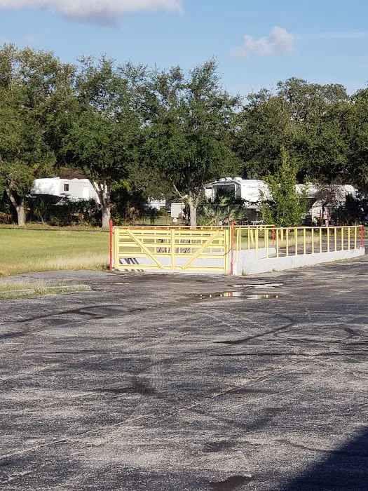 B & B RV Park Picture 2