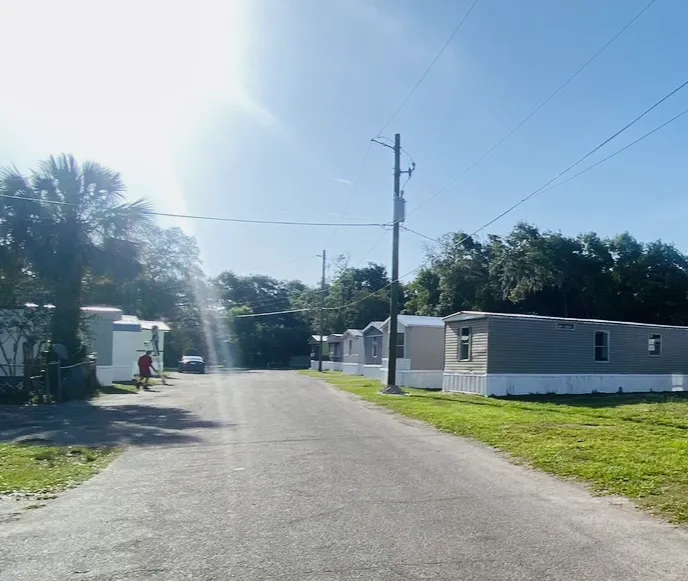 The Oaks at Panama Park Manufactured Housing community Picture 5