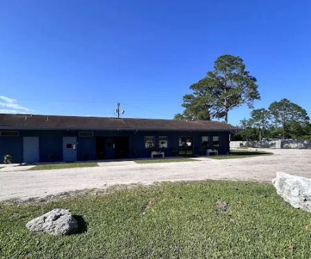 Smiling Gator RV Park and Storage