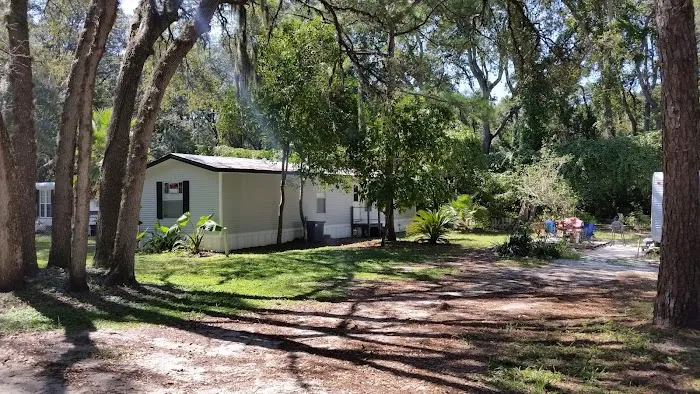 Frog Hollow Mobile Home & RV Court Picture 2