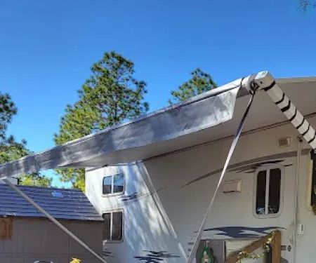 Sandy Oaks RV Park-Mobile Home