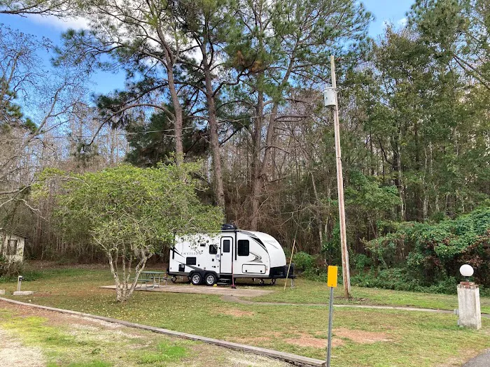 Cedar Breeze RV Park Picture 2