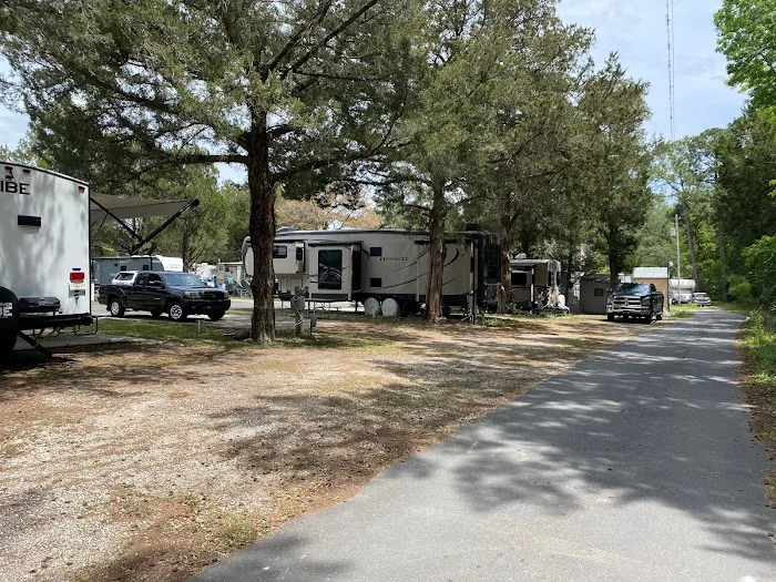 Cedar Breeze RV Park Picture 7